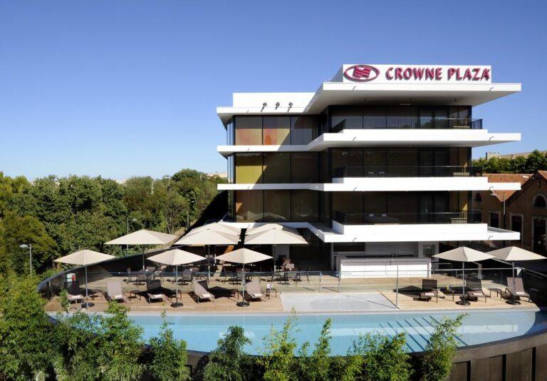 crowne-plaza-montpellier-corum-1lieu1salle-batiment.jpg