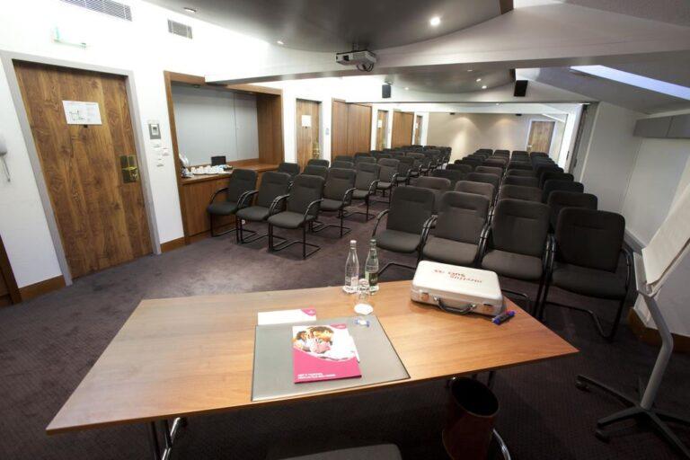 crowne-plaza-toulouse-1lieu1salle-conference.jpg