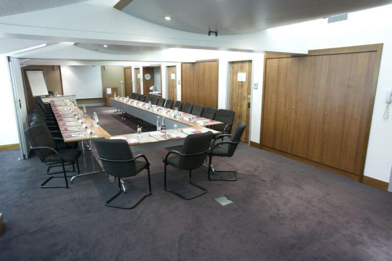 crowne-plaza-toulouse-1lieu1salle-salle-en-u.jpg