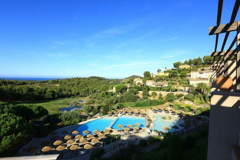 dolce-fregate-provence-1lieu1salle.jpg