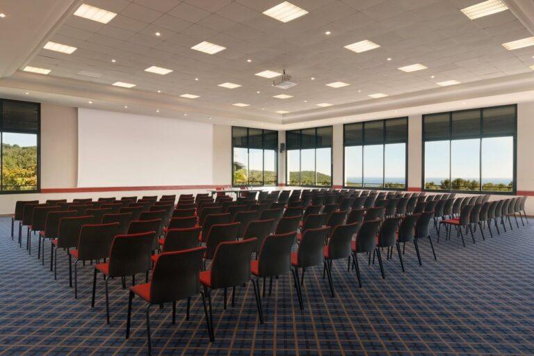 dolce-fregate-provence-1lieu1salle-recherche-lieu.jpg