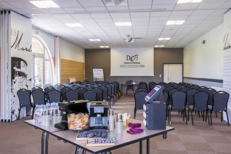 domaine-de-ciceblossac-1lieu1salle-conference.jpg