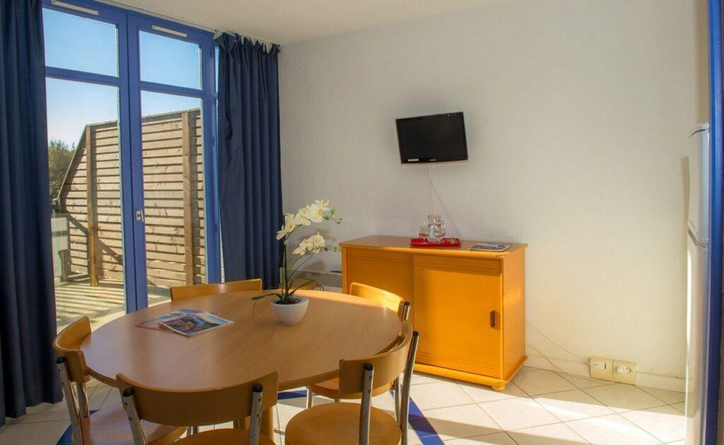 domaine-de-francon-1lieu1salle-hotel-restaurant-congres-chambre.jpg