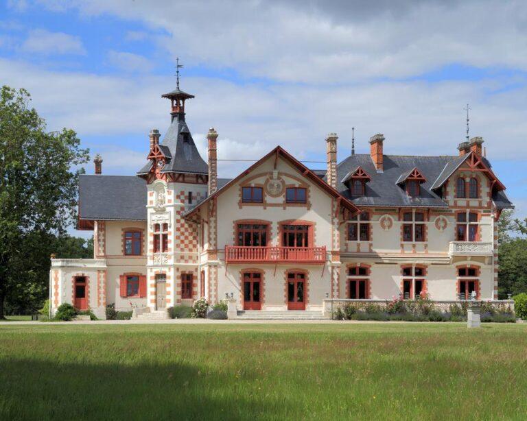 domaine-de-la-trigaliere-1lieu1salle-hotel-restaurant-conference-facade.jpg