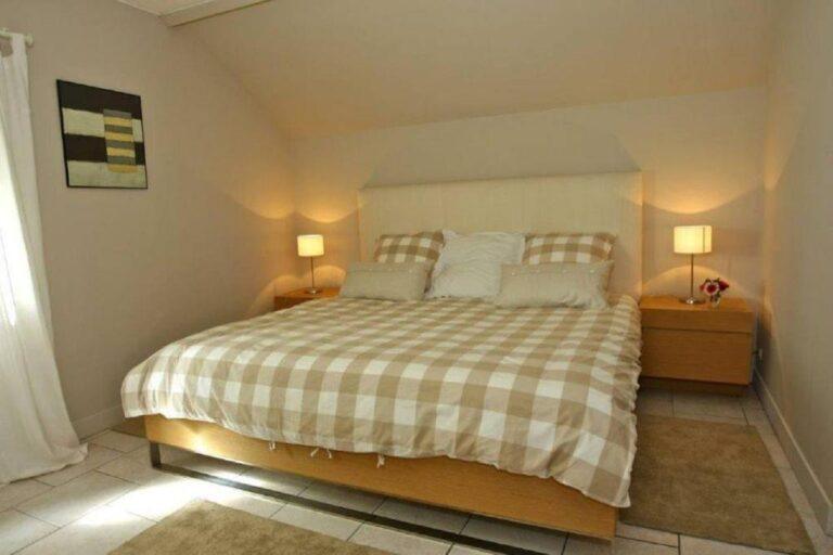 domaine-de-la-trigaliere-1lieu1salle-hotel-restaurant-reunions-chambre.jpg