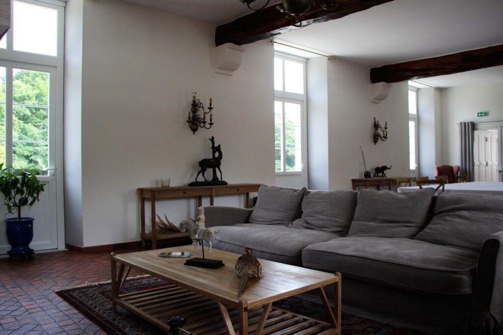 domaine-de-montchevreuil-1lieu1salle-hotel-interieur.jpg
