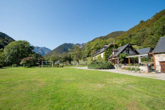 domaine-de-ramonjuan-1lieu1salle-hotel-restaurant-jardin.jpg
