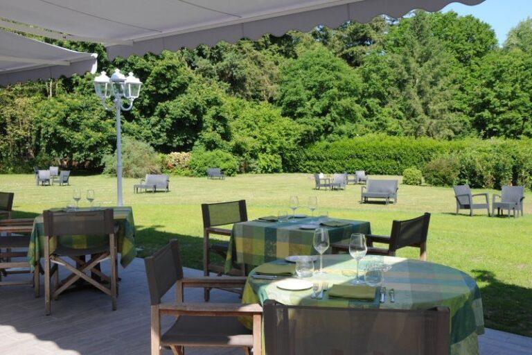 domaine-de-valaudran-1lieu1salle-hotel-restaurant-reunion-jardin.jpg