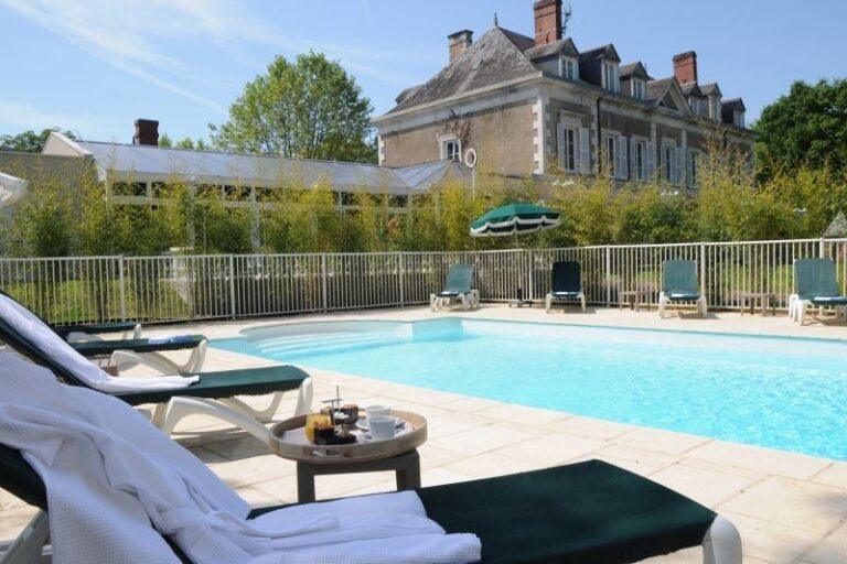 domaine-de-valaudran-1lieu1salle-hotel-restaurant-seminaire-piscine.jpg