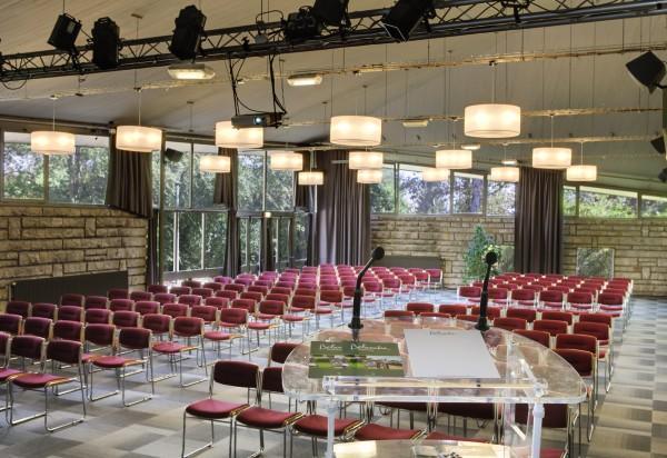 domaine-du-normont-1lieu1salle-salle.jpg