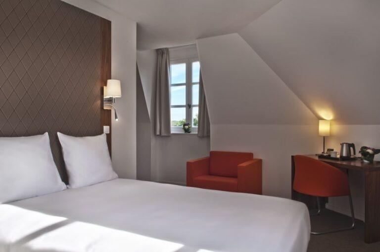 domaine-fremigny-1lieu1salle-chambre.jpg