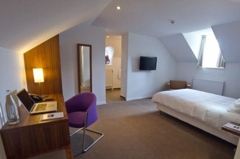 domaine-fremigny-1lieu1salle-chambre2.jpg
