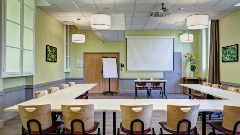 domaine-lyon-saint-joseph-1lieu1salle-restaurant-seminaire-salle-conference.jpg