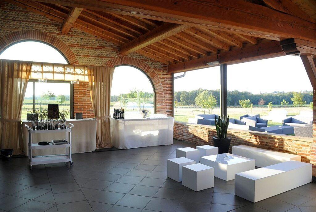 domaine-preissac-1lieu1salle-bar.jpg