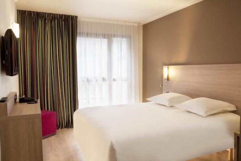 escale-oceania-1lieu1salle-restaurant-hotel-chambre.jpg