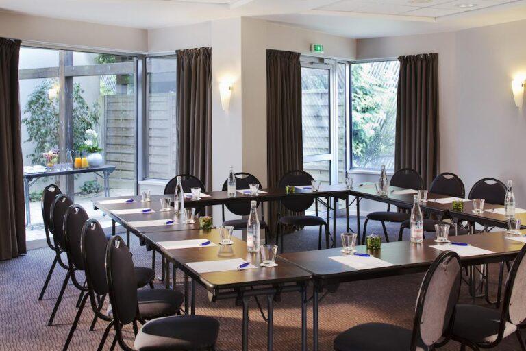 escale-oceania-vannes-1lieu1salle-hotel-restaurant-salle-de-convention.jpg