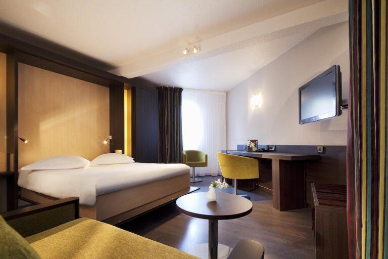 escale-oceania-vannes-1lieu1salle-hotel-restaurant-salle-de-seminaire.jpg