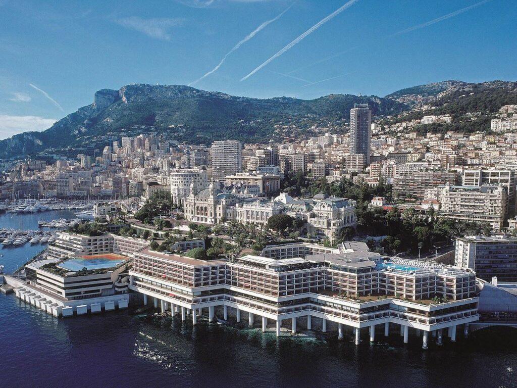 fairmont-monte-carlo-1lieu1salle-hotel-restaurant.jpg