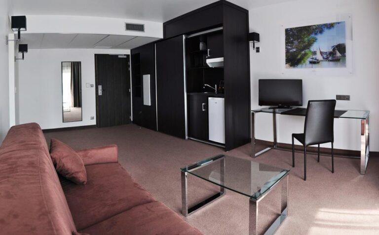 golden-tulip-pornic-suites-1lieu1salle-hotel.jpg