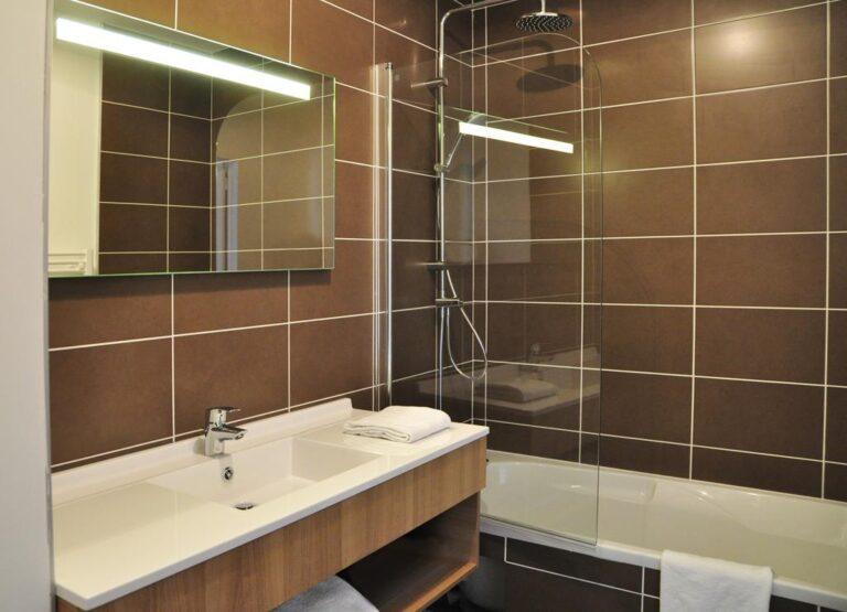 golden-tulip-pornic-suites-1lieu1salle-hotel-restaurant-1.jpg