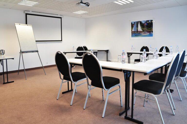 golden-tulip-pornic-suites-1lieu1salle-hotel-restaurant-seminaire.jpg