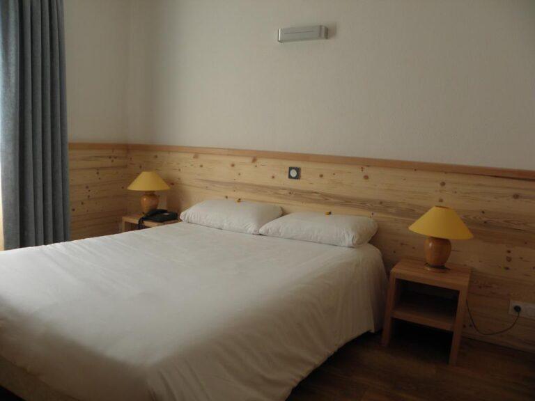 golf-hotel-grenoble-1lieu1salle-restaurant-seminaires-booking.jpg