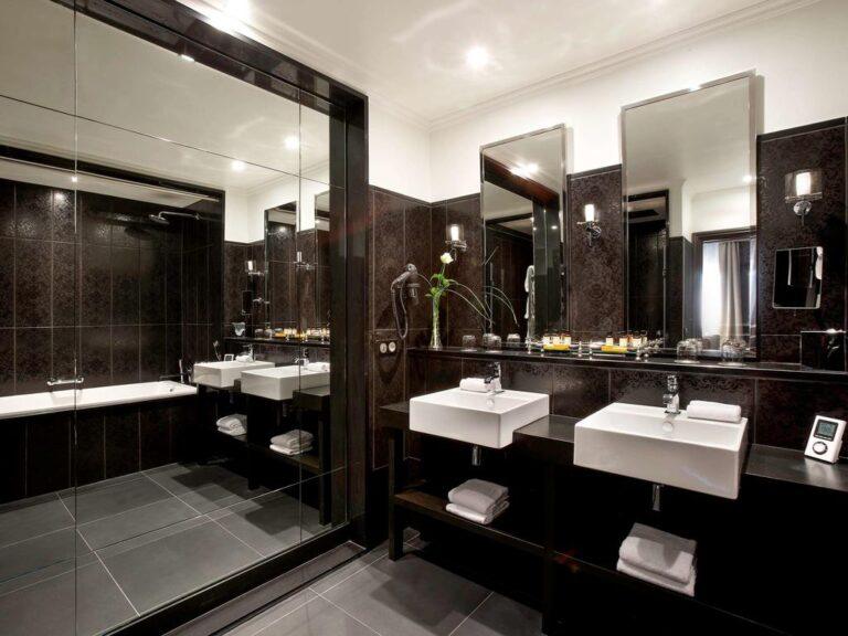 grand-hotel-de-cabourg-1lieu1salle-seminaire-salle-de-bain.jpg