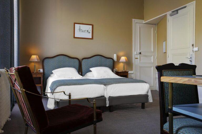 grand-hotel-de-l-univers-1lieu1salle-hotel-chambre.jpg