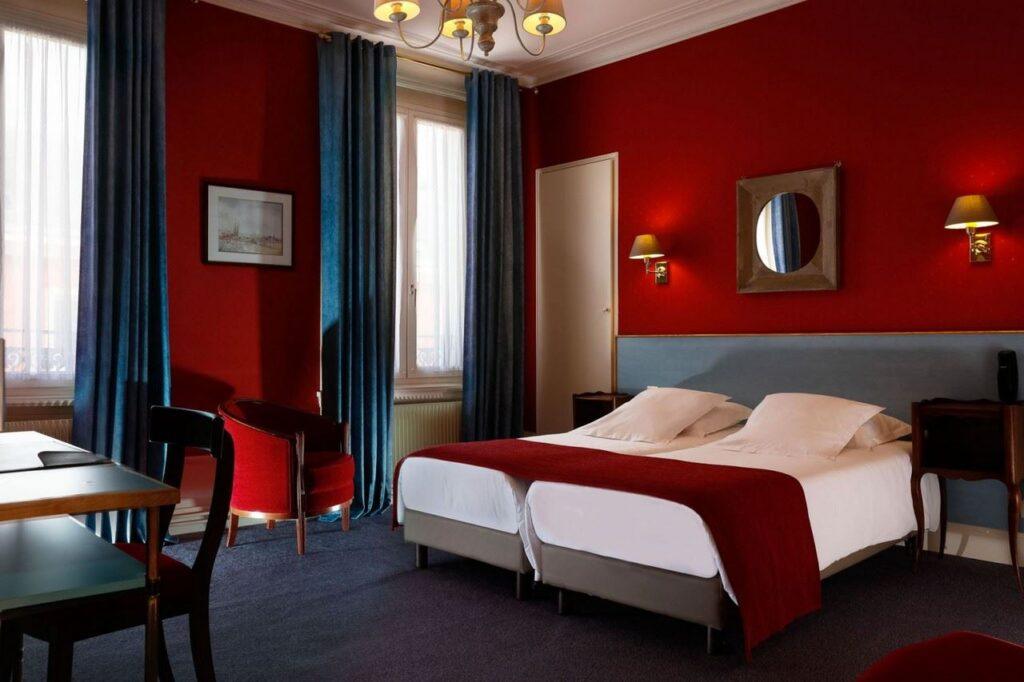 grand-hotel-de-l-univers-1lieu1salle-hotel-chambres.jpg