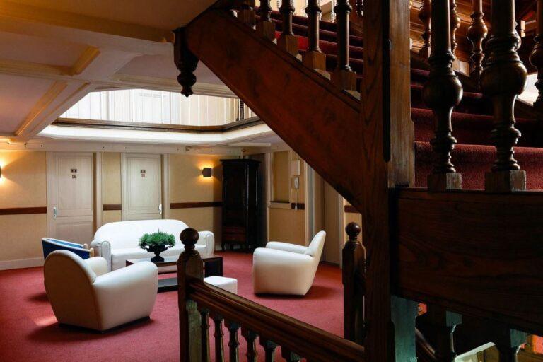 grand-hotel-de-l-univers-1lieu1salle-hotel-salon.jpg