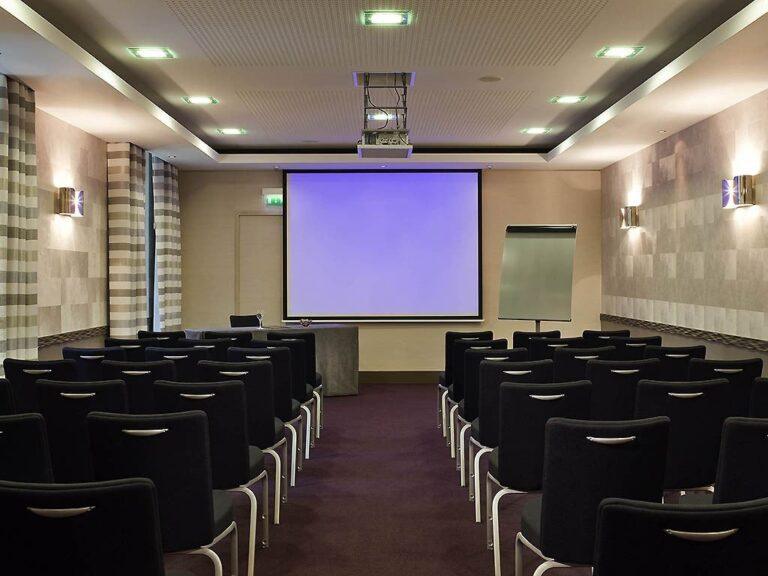 grand-hotel-la-cloche-1lieu1salle-conference.jpg