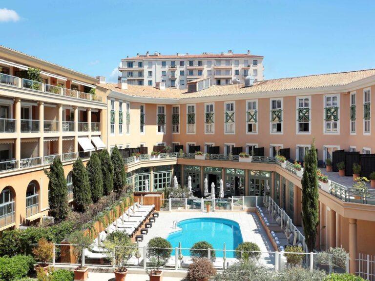 grand-hotel-roi-rene-aix-en-provence-1lieu1salle-seminaire-piscine-vue.jpg