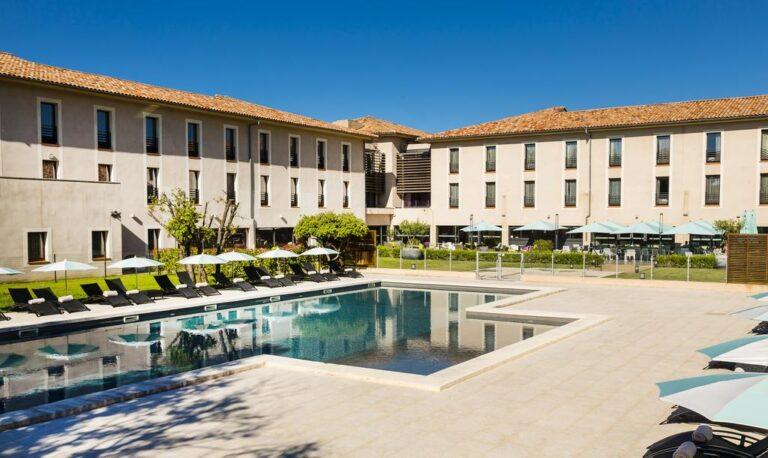 grand-prix-hotel-best-western-1lieu1salle-restaurant-seminaire-booking.jpg