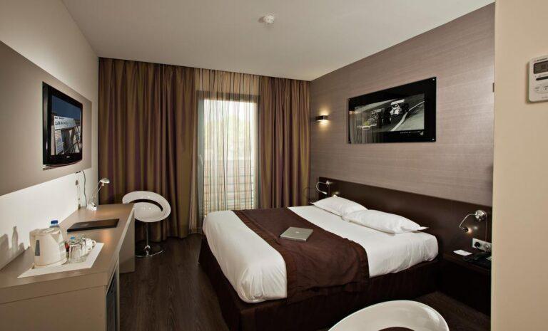 grand-prix-hotel-best-western-1lieu1salle-restaurant-seminaire-booking-meeting.jpg