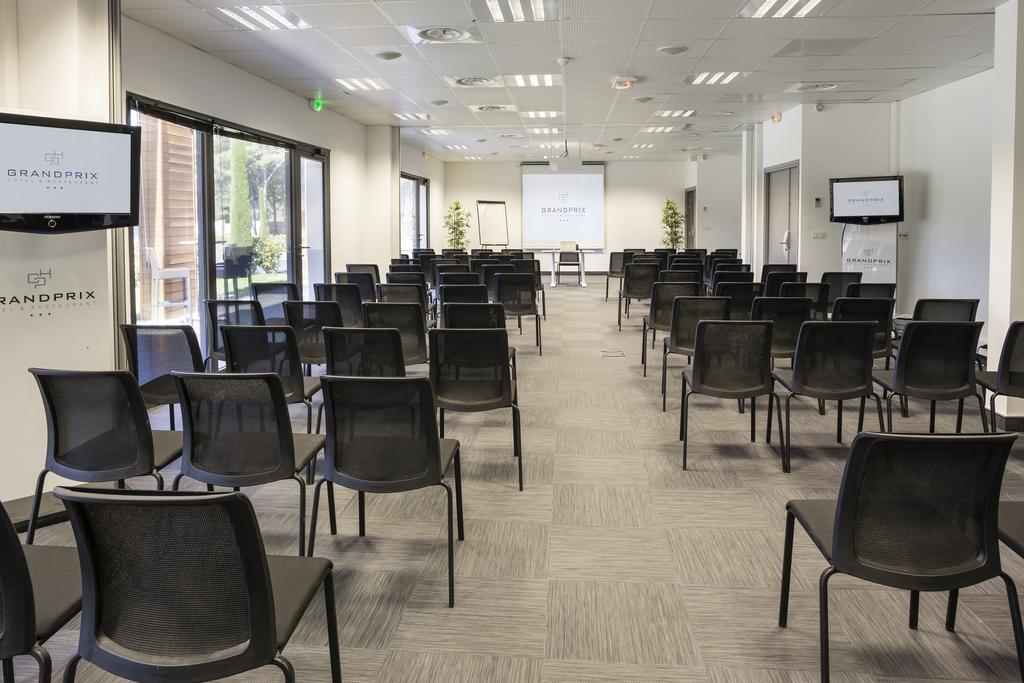 grand-prix-hotel-best-western-1lieu1salle-restaurant-seminaire-salle-evenement.jpg