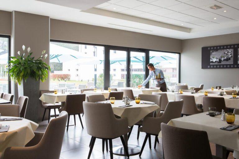 grand-prix-hotel-best-western-1lieu1salle-restaurant-seminaire-salle-seminaire.jpg