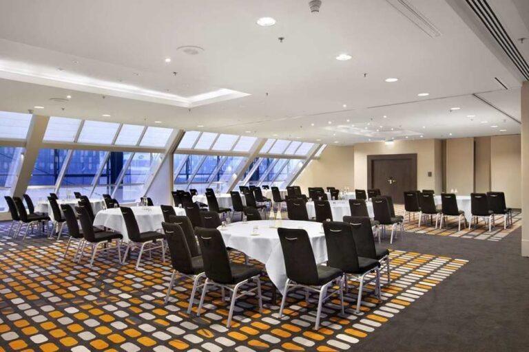 hilton-la-defense-lieu-seminaire-salle.jpg