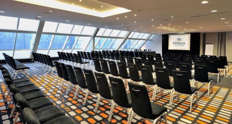 hilton-la-defense-salle-conference.jpg