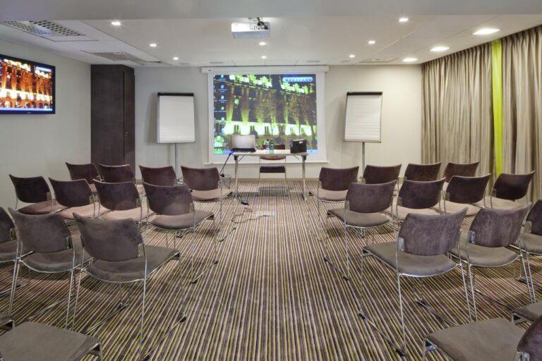 holiday-inn-bastille-gare-de-lyon-olevene-restaurant-hotel-salle-conventions.jpg