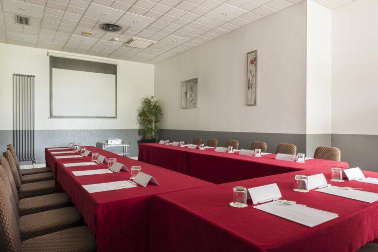 holiday-inn-calais-coquelles-olevene-hotel-restaurant-reunions.jpg