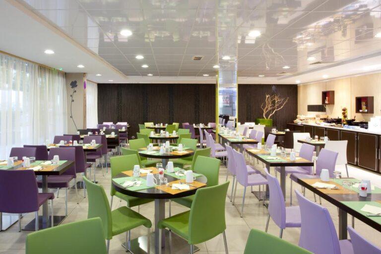 holiday-inn-express-paris-canal-de-la-villette-1lieu1salle-restaurant.jpg
