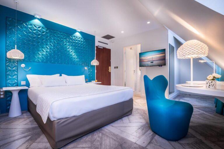 holiday-inn-paris-gare-de-l-est-olevene-restaurant-hotel-booking.jpg