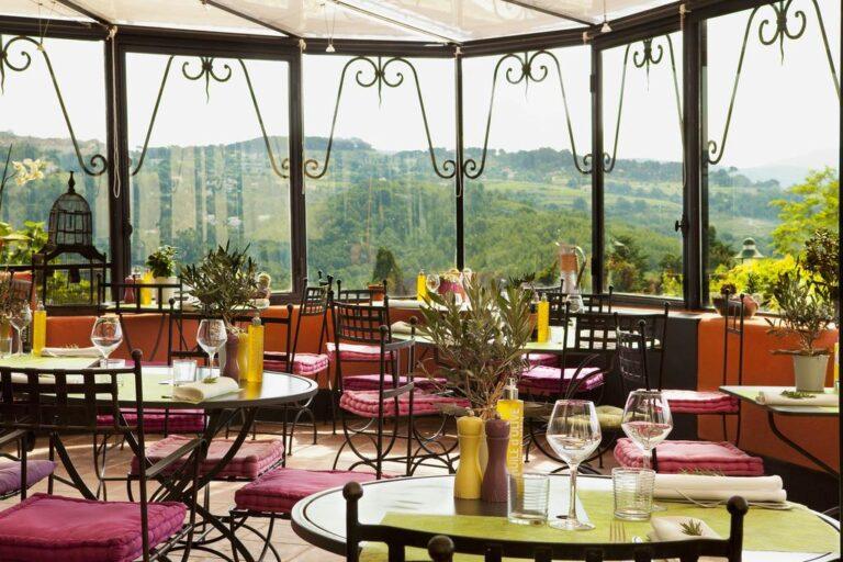 hostellerie-berard-et-spa-1lieu1salle-hotel-restaurant-evenements-reunion.jpg