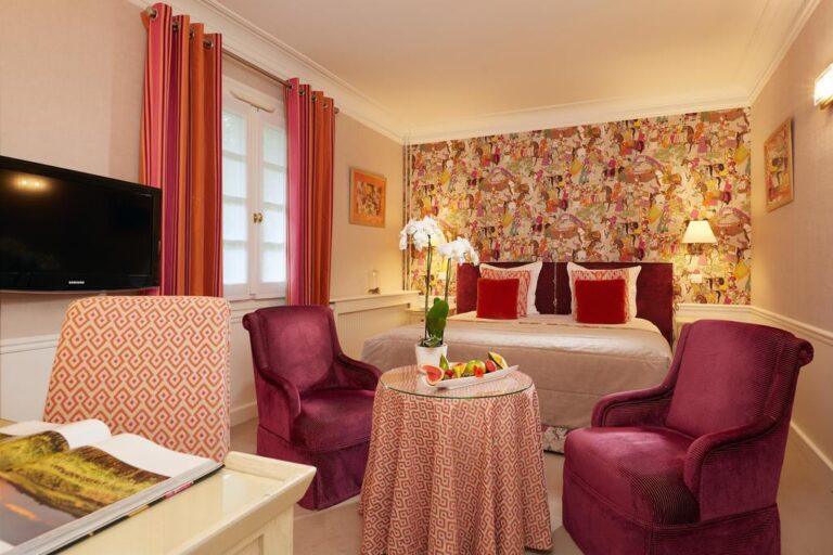 hostellerie-la-briqueterie-hotel-1lieu1salle-salon.jpg