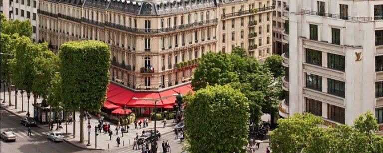 hotel-barriere-le-Fouquets-1lieu1salle-hotel-restaurant-facade-exterieur.jpg