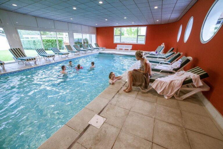 hotel-beau-rivage-1lieu1salle-piscine.jpg