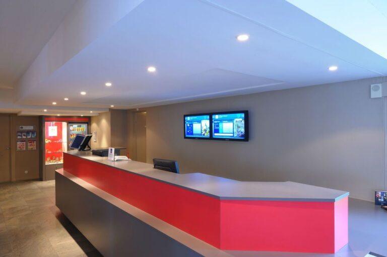 hotel-best-western-saint-etienne-aeroport-1lieu1salle-accueil.jpg