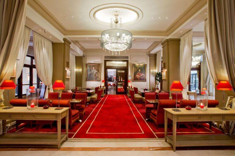 hotel-california-paris-champs-elysees-1lieu1salle-hotel.jpg