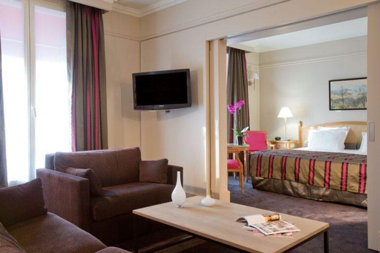 hotel-california-paris-champs-elysees-1lieu1salle-hotel-restaurant-chambres.jpg