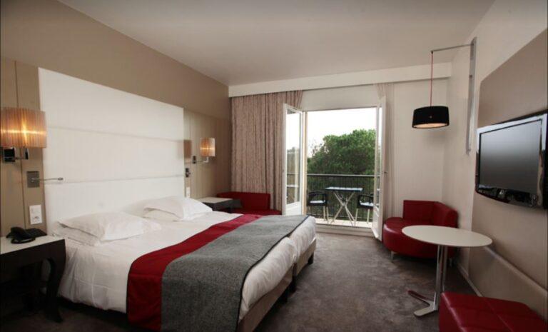 hotel-de-chiberta-et-du-golf-1lieu1salle-hotel-restaurant-evenement-chambre.jpg